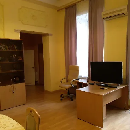 Aparthotel Квартира В Центре У Моря Odesa